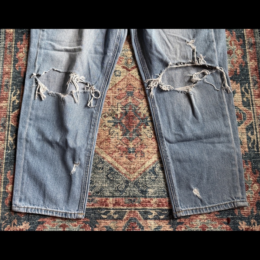 Distressed American Eagle Mom Jeans 14 X-Short - Picture 2 of 6